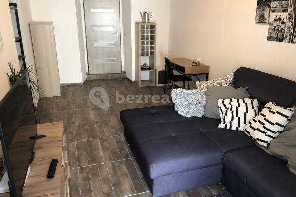 Predaj bytu 3-izbový 69 m², Kynského, Slaný, Středočeský kraj