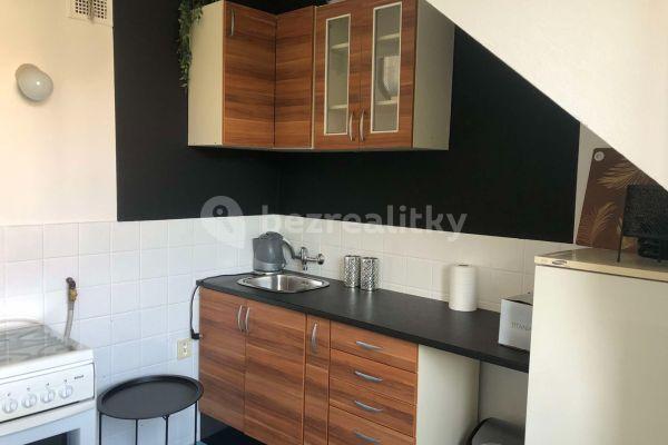 Prenájom bytu 1-izbový 44 m², U První baterie, Hlavní město Praha