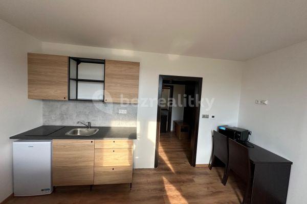 Prenájom bytu 1-izbový 23 m², Suchdolské náměstí, Praha