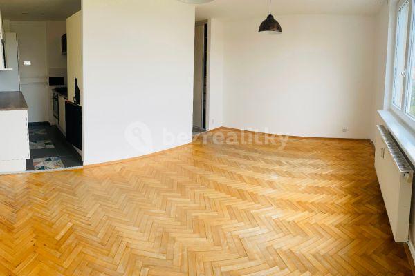 Prenájom bytu 3-izbový 59 m², Hlavní, Praha