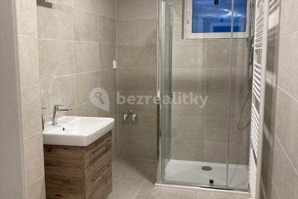 Prenájom bytu 3-izbový 74 m², Svésedlická, Velká Bystřice