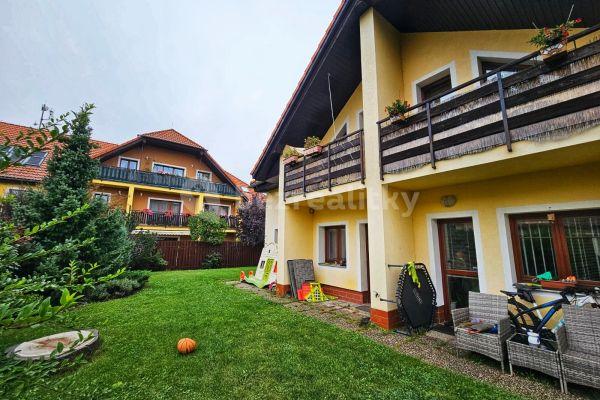 Prenájom bytu 3-izbový 80 m², Za Rybníkem, Jesenice