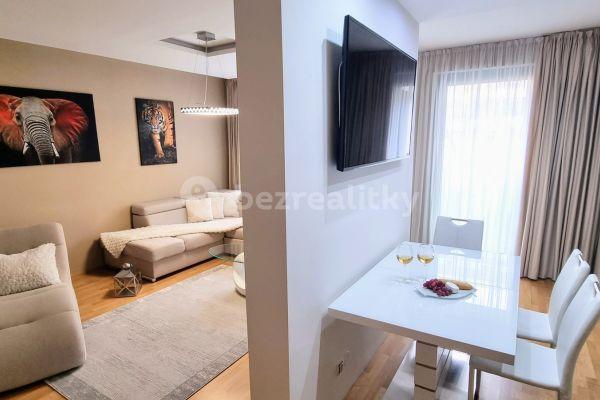 Prenájom bytu 2-izbový 85 m², Olšanská d, Praha