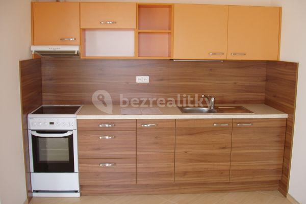 Prenájom bytu 2-izbový 64 m², Pospíchalova, Praha