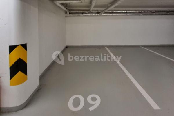 Prenájom garáže 14 m², Nyklíčkova, Hlavní město Praha