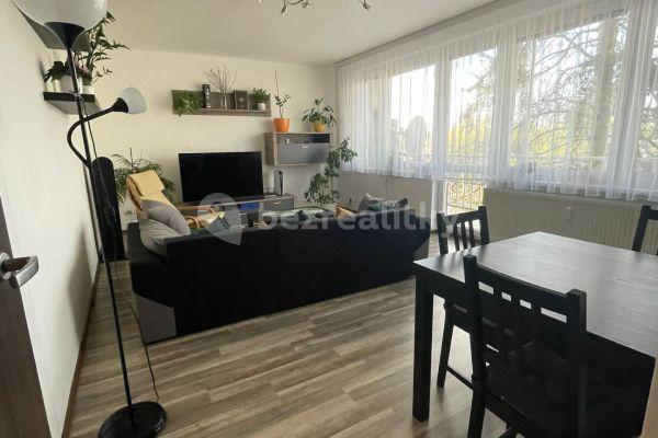 Prenájom bytu 3-izbový 77 m², Záveská, Hlavní město Praha