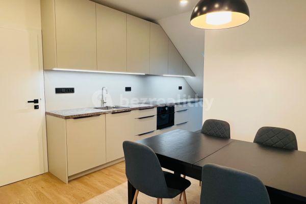 Prenájom bytu 4-izbový 114 m², Budějovická, Hlavní město Praha