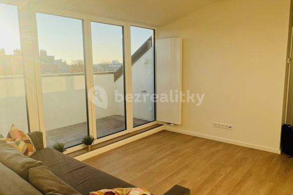 Prenájom bytu 4-izbový 114 m², Budějovická, Praha